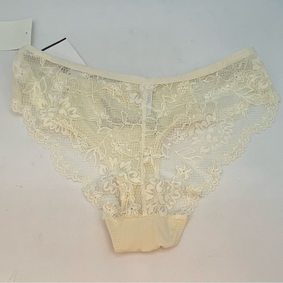 David’s Bridal Underwear set of 2 - Picture 3 of 6